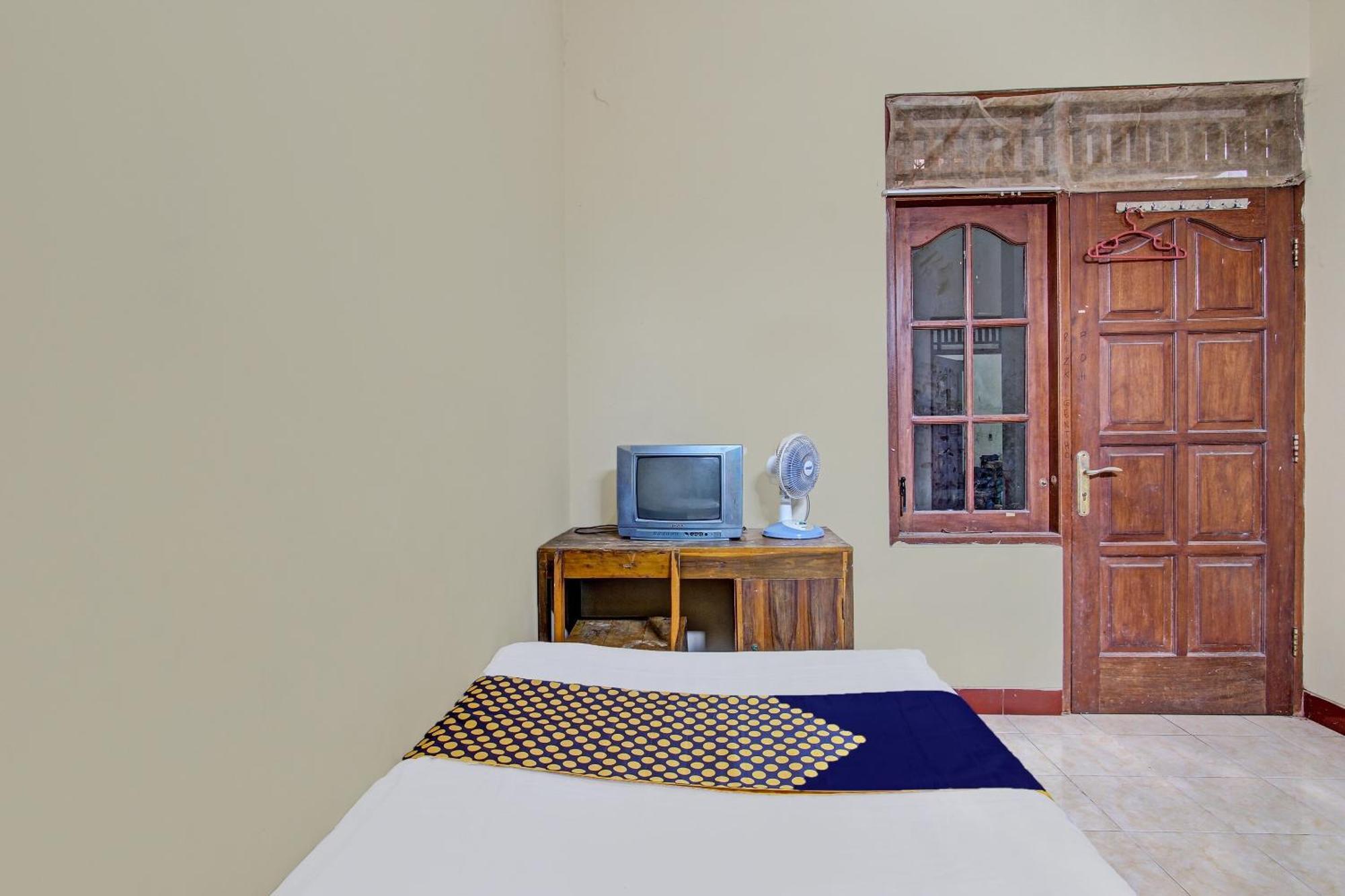 Spot On 92434 Puri Kasih Syariah 2* Surakarta (Solo)